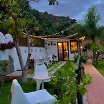 Alojamento de Acomodação e Pequeno-almoço Vittoria Giardini Naxos